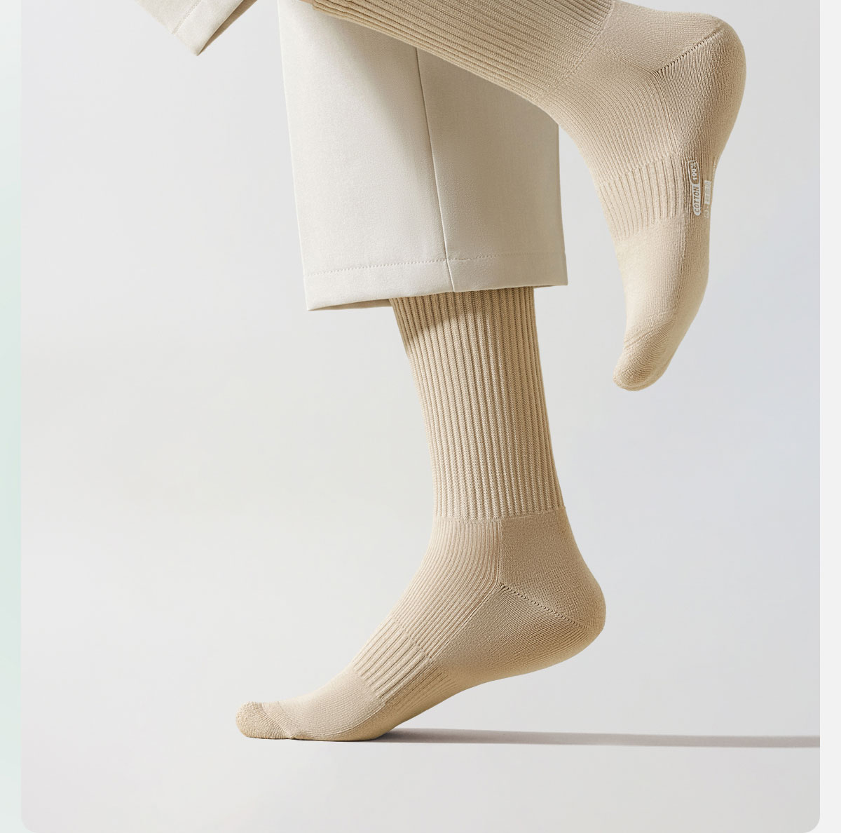 Qinxiang Pure Cotton Sweat-Absorbing Breathable Winter High Tube Socks Odor-Resistant Antibacterial Seamless Long Terry Socks 3