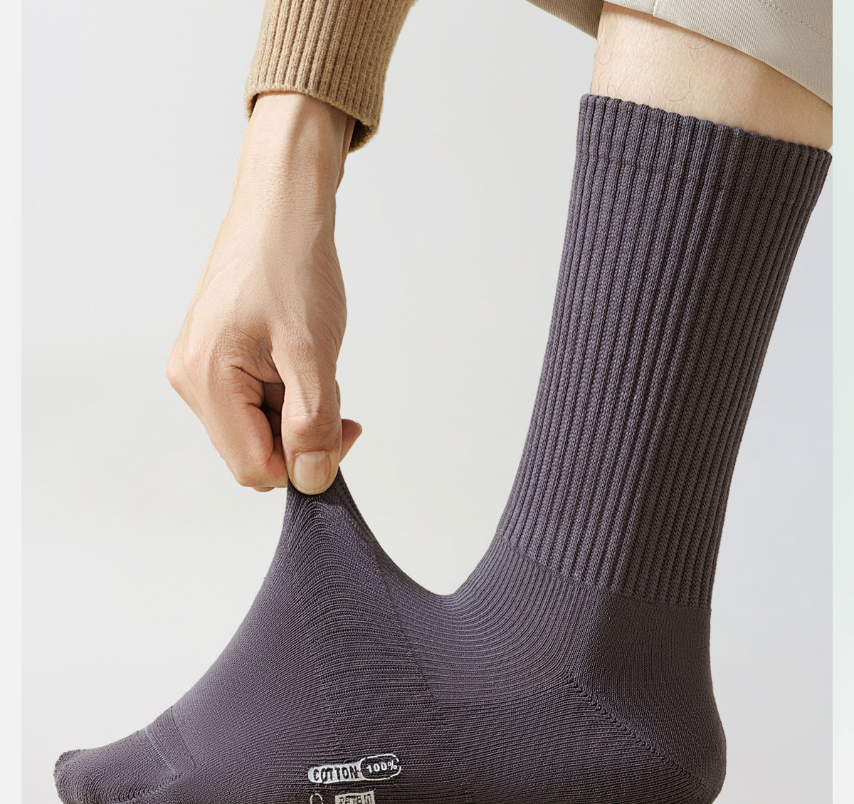 Qinxiang Pure Cotton Sweat-Absorbing Breathable Winter High Tube Socks Odor-Resistant Antibacterial Seamless Long Terry Socks 4