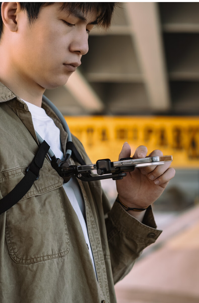 SUREWO First-Person View Magnetic Quick-Release Neck Strap Chest Phone Mount Neck-Worn Phone Holder for Cycling Fishing Anti-Shake Shooting Daily Vlog Live Streaming Accessory 4