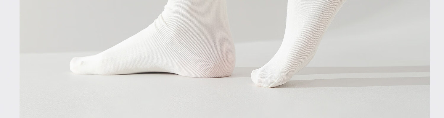 Guxu Disposable Socks Summer Thin Ice Silk Socks Women Travel Daily Use Mid-Calf Cotton Socks Black and White 55
