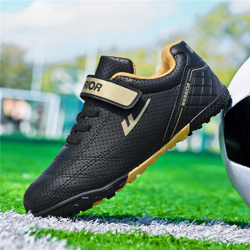 Huili Children's Soccer Shoes, TF Turf Studs with Velcro, for Boys And Girls of All Ages, Students, Model 685, Black And Gold, Size 32