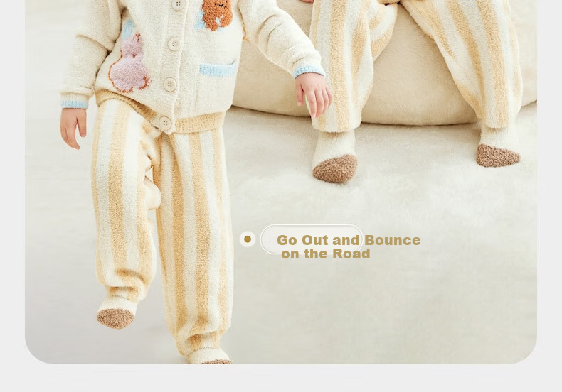Babycare Children's Warm Homewear Parent-Child Autumn Winter Half Velvet Homewear Set Panda Off-White 100 Kids' Version 9