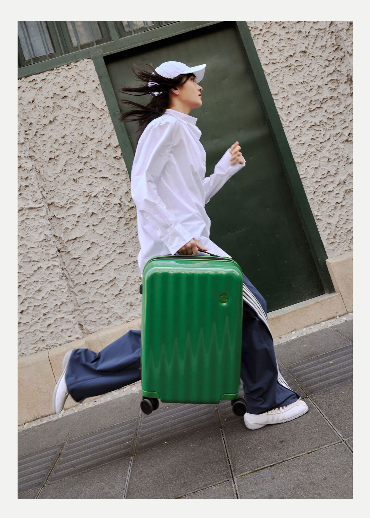 ITO "New Product" CLASSIC WAVE, Blue And Green, 20-Inch Carry-On Luggage, Suitcase with Wheels, Self-Operated Travel Case 3