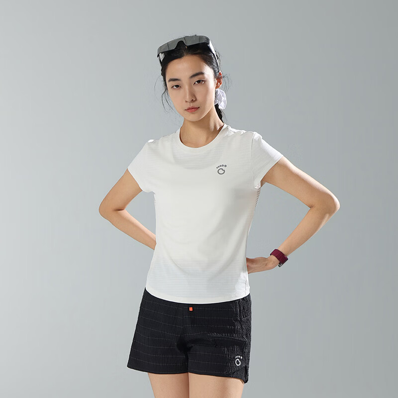 Macondo Night Running Short Sleeve T-Shirt Marathon Sports Running Moisture-Wicking Quick-Dry Short Tee Unisex Champagne White Women 2XL