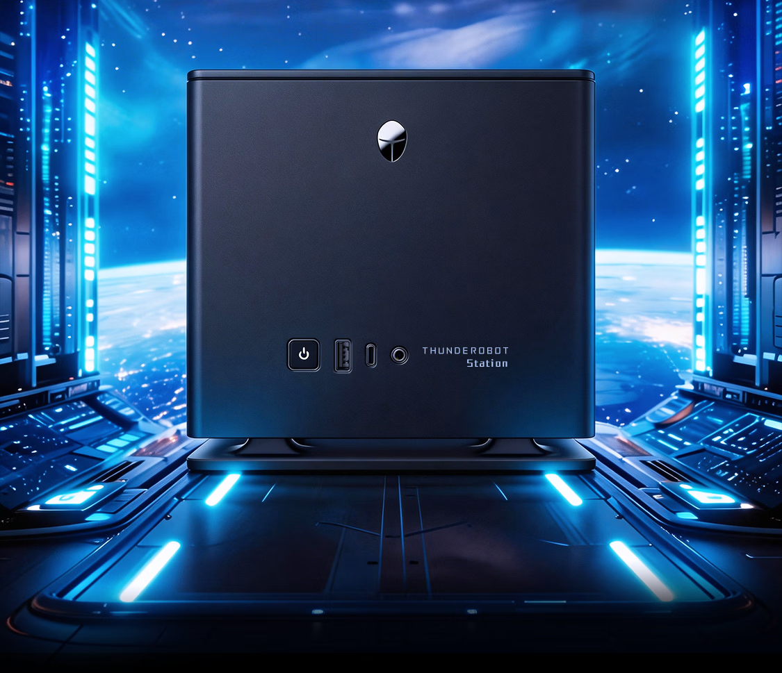 ThundeRobot AI Mini Workstation PC Large Model Computing OpenClaw Local Deployment High-Performance Host (Ryzen AI Max+395/128GB/2TB) Liquid Cooling 15