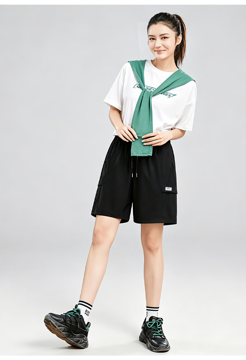 Xueqiman Ice Silk Workwear Quick-Dry Women's Shorts 2026 Summer New Loose Straight Sports Shorts Black Knee-Length Pants 8