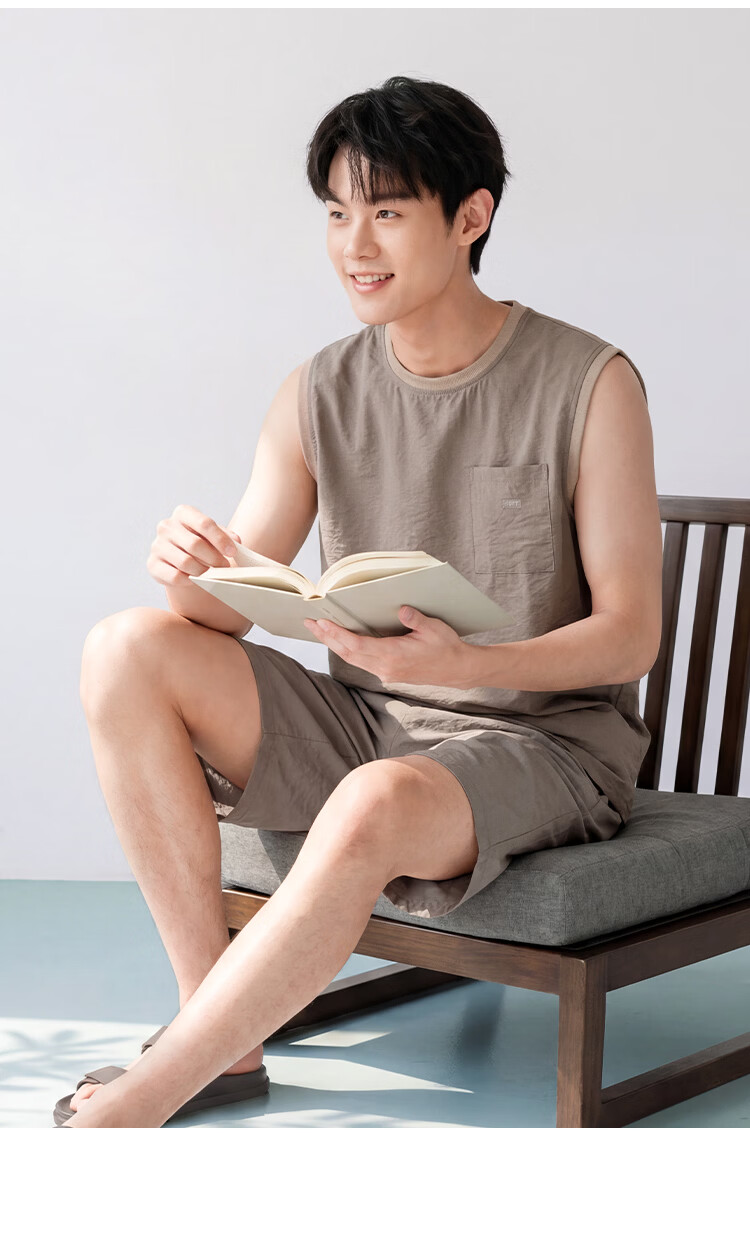 Semir Men's 10A Antibacterial Mite-Resistant Ice Silk Cooling Summer Short Sleeve and Shorts Simple Breathable Homewear Set L 12