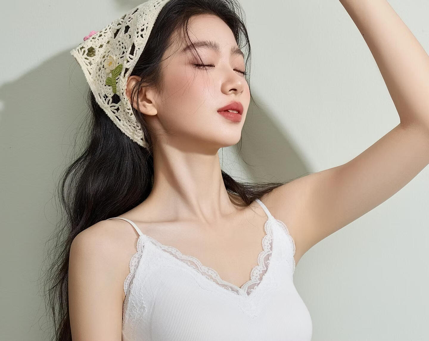 Miiow [Liu Yifei Same Style] Women's Lace Thin Camisole with Chest Pad Sleeveless Tank Top Innerwear 8