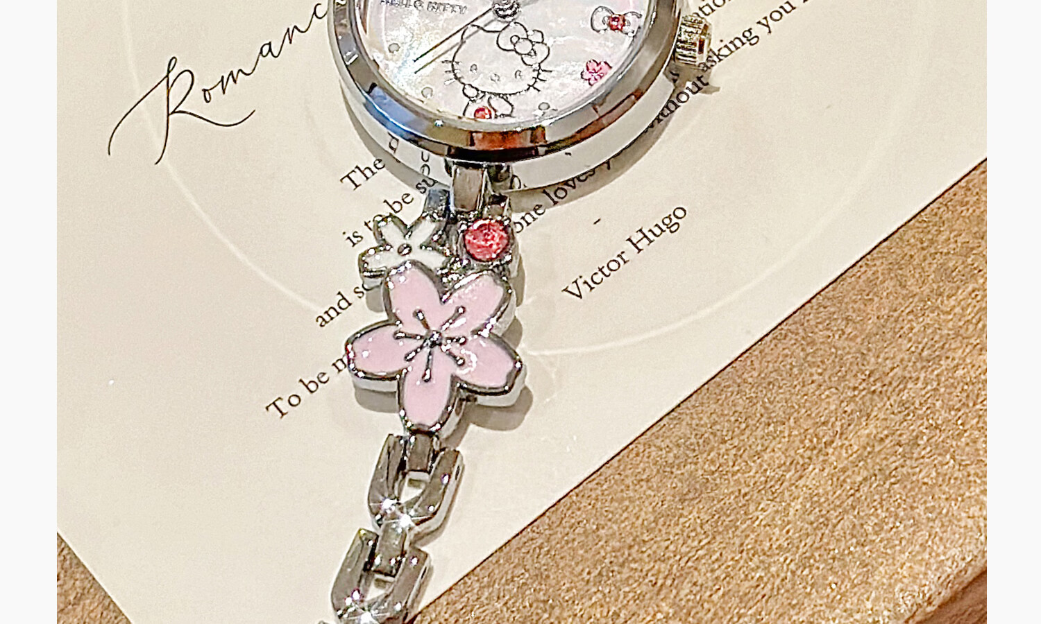 Hello Kitty Sanrio Watch, Small Dial for Middle And High School Students, Light Luxury Niche Bracelet Watch, Cinnamoroll Birthday Gift for Girlfriend 13