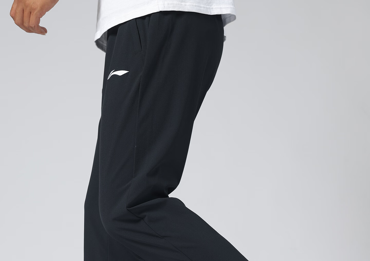 Li-Ning Men's Summer Sports Pants Quick-Dry Ice Silk Breathable Thin Running Fitness Loose Straight Casual Sweatpants 28