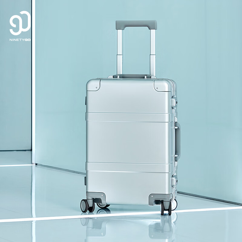 90 Points 20-inch Aluminum Magnesium Alloy Trolley Case Metal Carry-on Luggage Unisex High-end Business Password Lock Silver