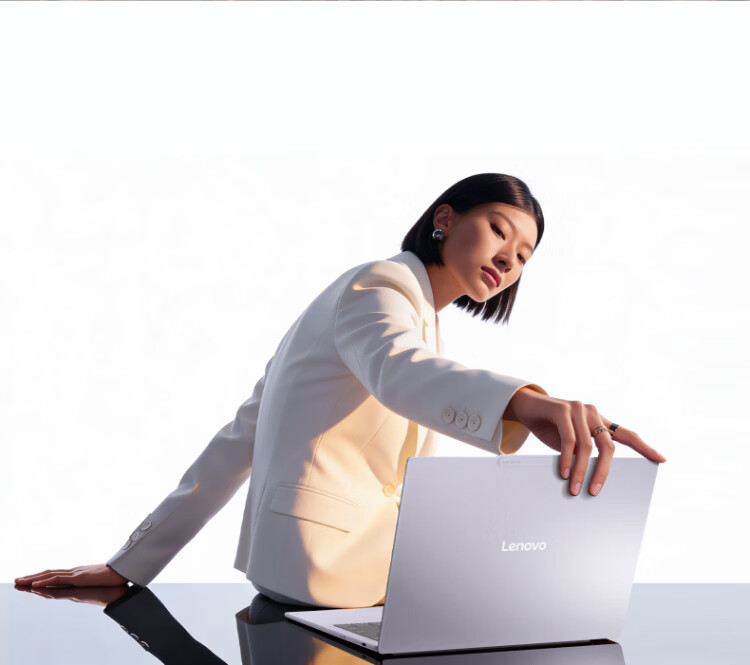 Lenovo YOGA Air 14 Ultra Aura 14-inch Lightweight Laptop Core i3 3rd Gen Ultra5 325 16GB 1TB 2.8K 120Hz Touchscreen Cloud Silk 9