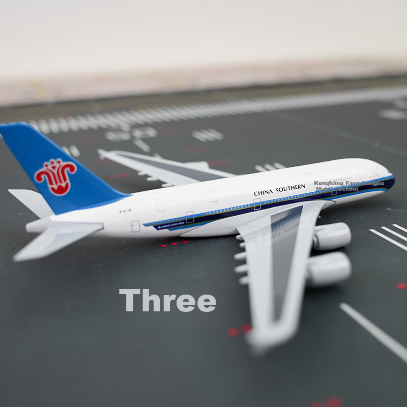 CHINA SOUTHERN A380 19cm Beginner Passenger Aircraft Model Static Display Kids Festival Birthday Gift