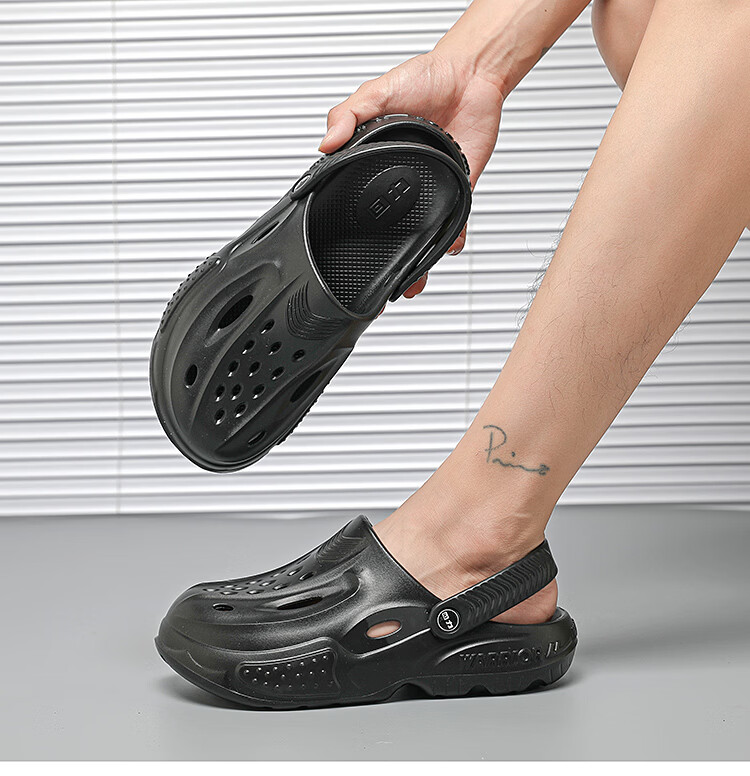 Warrior Men's Summer Hollow-out Sandals Outdoor Beach Shoes Versatile Sandals SDJ-0763 Black Size 43 1
