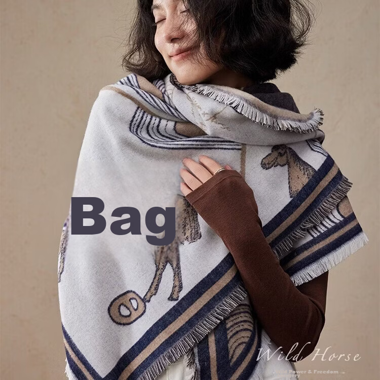 Lagur Minimalist Horse Fine Wool Blend Triangle Scarf Air Conditioning Room Shawl Versatile Women's Neck Warmer Minimalist Beige