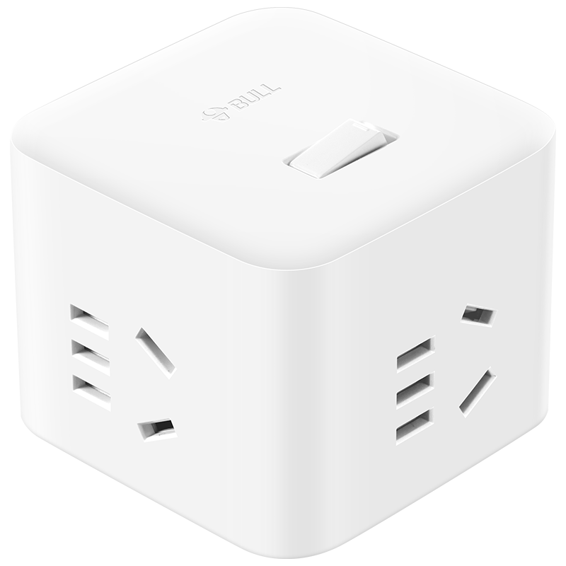 BULL Cube Power Strip, Extension Cord/Power Bar/Surge Protector, 4 Outlets with Master Switch GNV-UEB04W