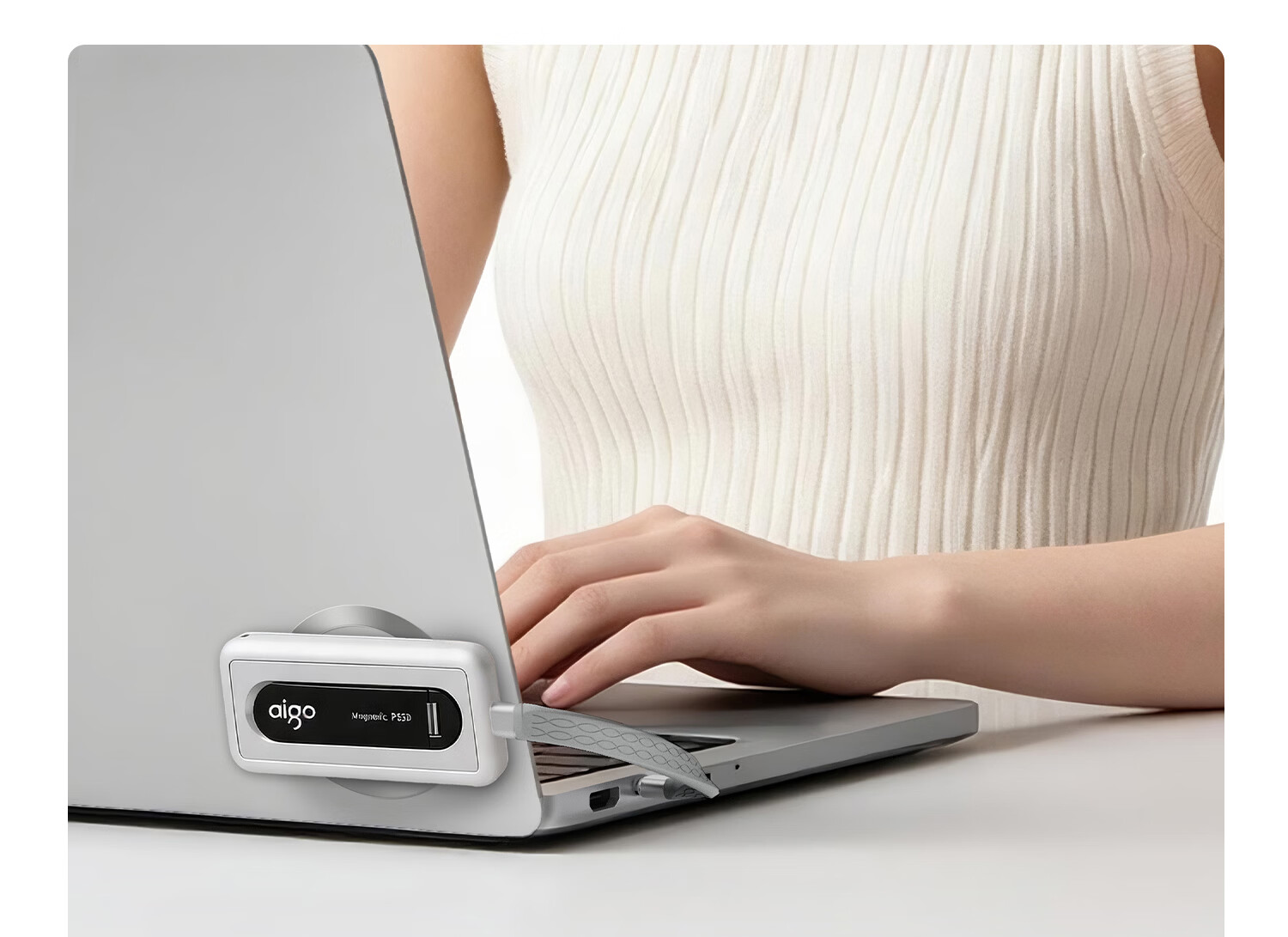 Aigo 2TB Type-C Magnetic Portable SSD USB 3.2 520MB/s AP20 Large Capacity Mobile Phone Stand Function App Backup 17