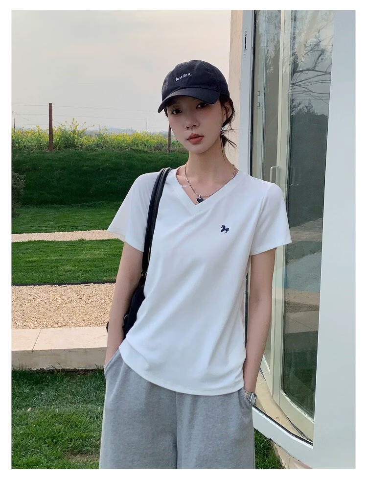 ICH MODE Women's V-Neck Pony Embroidered Short Sleeve T-Shirt Summer Tee 2026 New Slim Fit Top Heather Gray L 12
