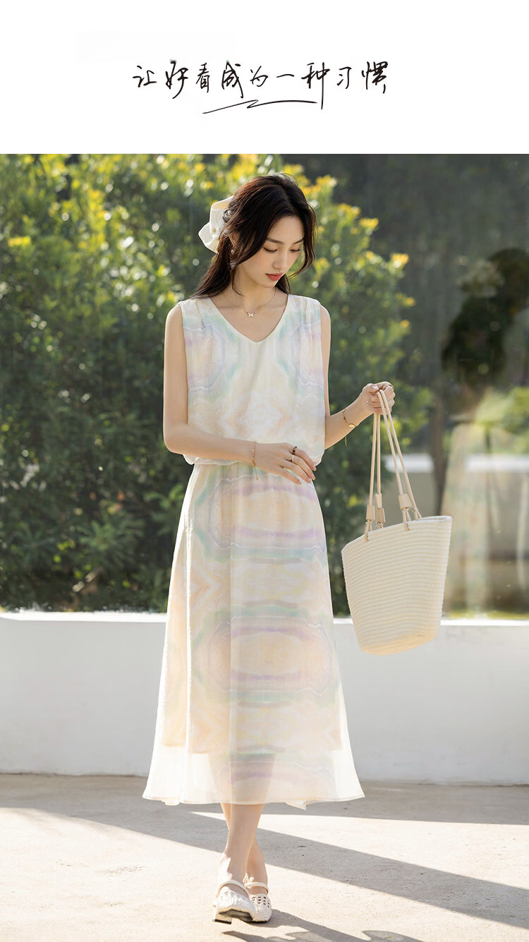Demana [Smooth Lyocell] Summer French Vacation Style V-Neck Sleeveless Printed Slim Dress for Petite Women 1