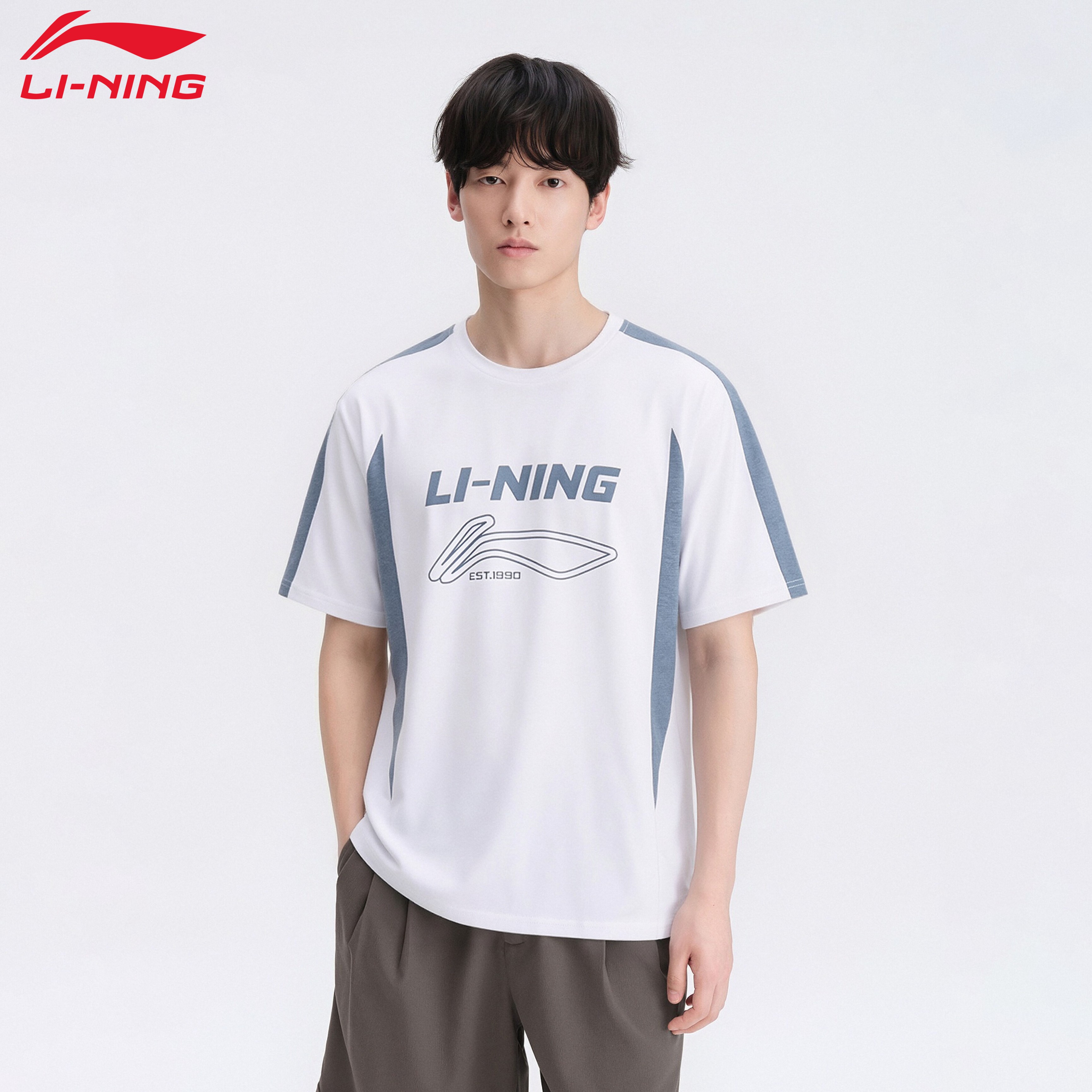 LI-NING Breathable Lightweight Sports T-Shirt Men Classic Fashion Casual Short Sleeve Running Fitness Top