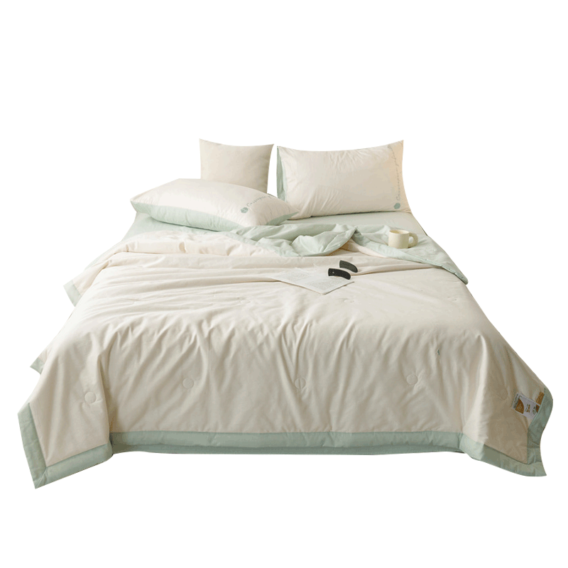 Grace 7A Antibacterial Quilt Single Summer Quilt Air Conditioning Quilt Core Summer Cooling Quilt 150*200cm Off-White and Light Green