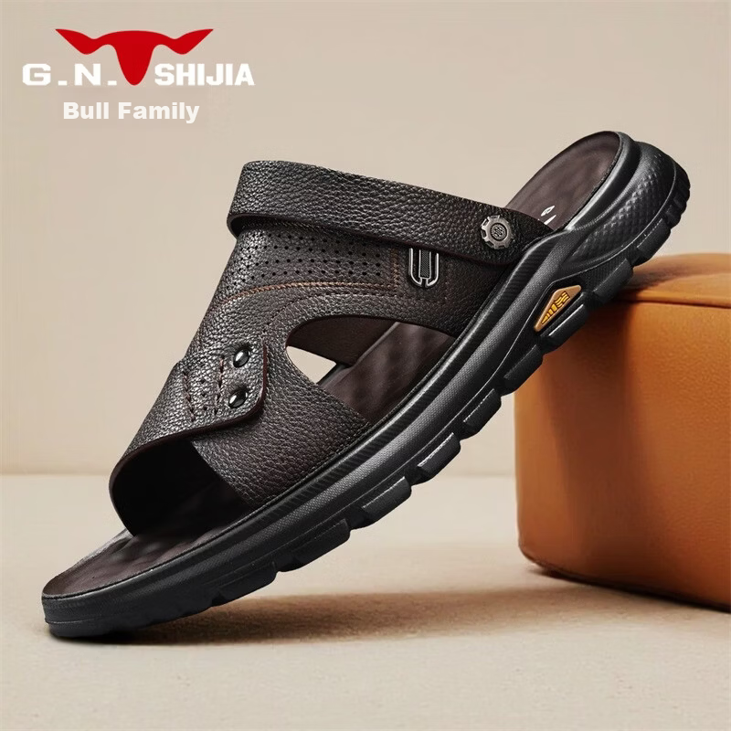 Bull Family Men's Leather Summer Sandals New Soft Sole Breathable Casual Beach Shoes Versatile Commuter Slip-On Sandals
