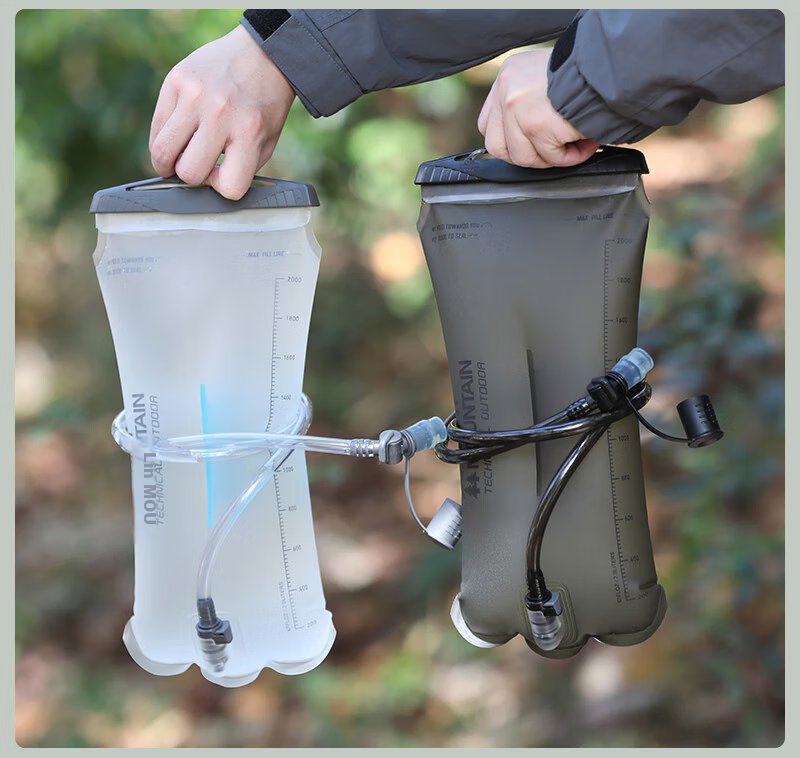 ALPINT MOUNTAIN Outdoor Hydration Bladder Foldable Water Bag for Trail Running Cycling Hiking Mountaineering 24
