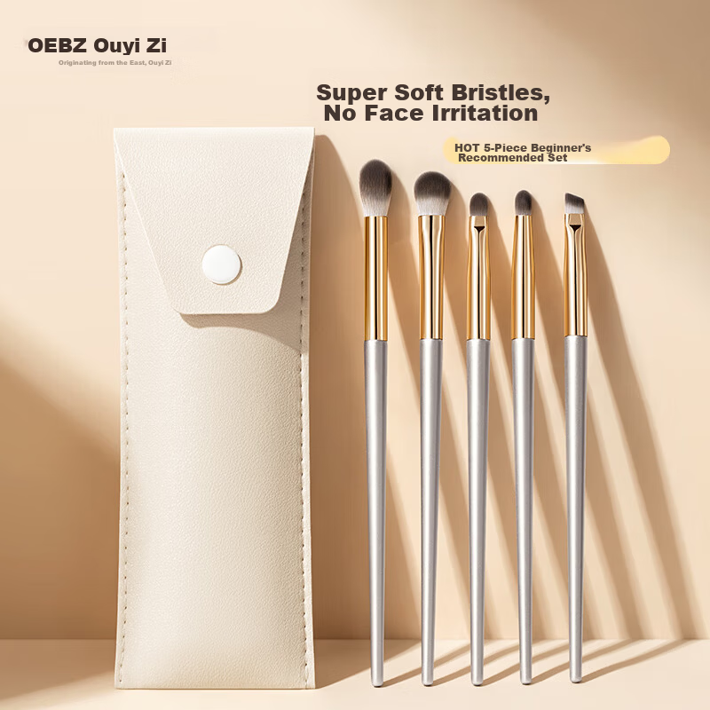 OEIEZ Flat Foundation Brush Crescent-Shaped Makeup Brush Mask Brush Concealer Soft Lightweight Flawless Base Makeup 1 Piece 2