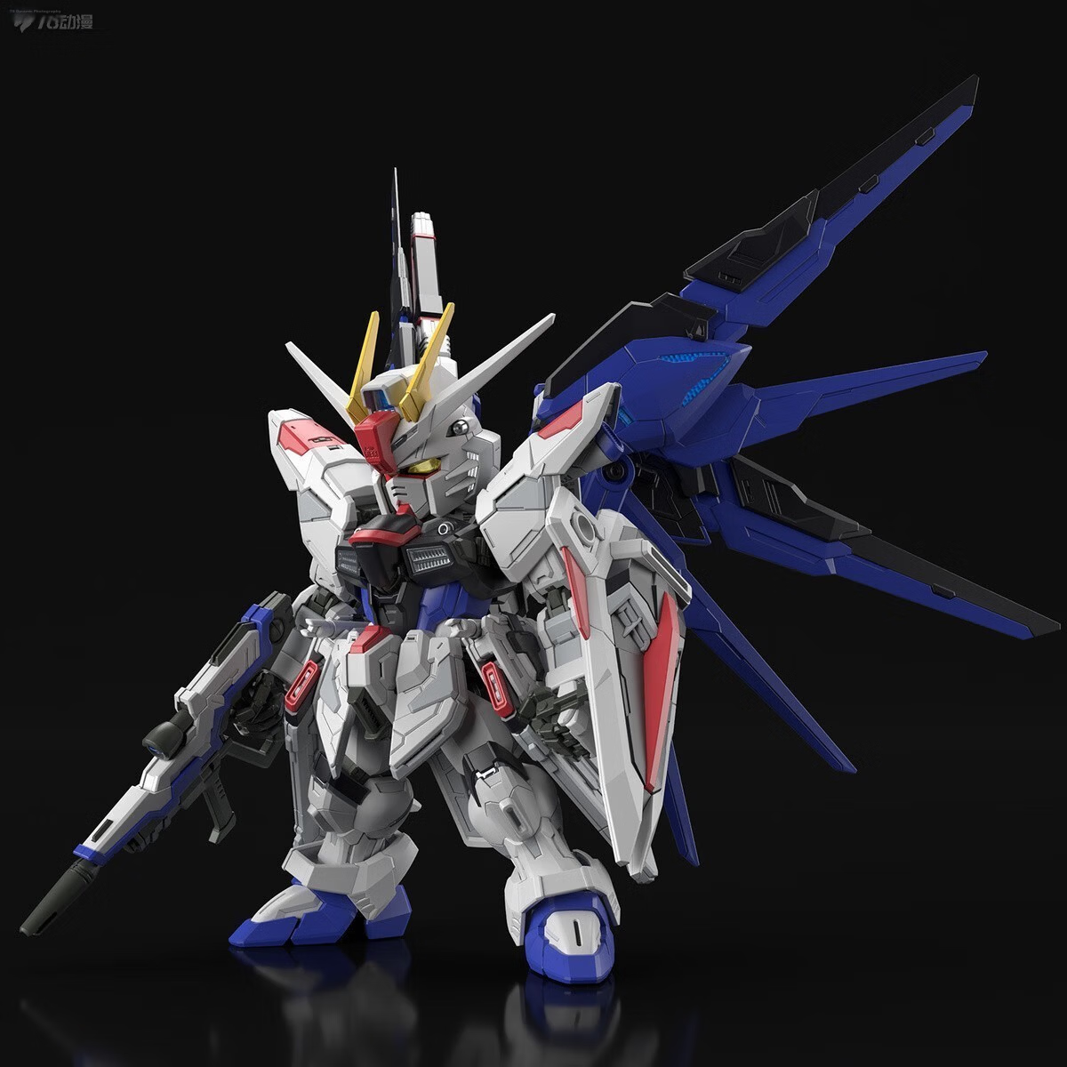 BANDAI MGSD Freedom Gundam Q Version Model Kit 3