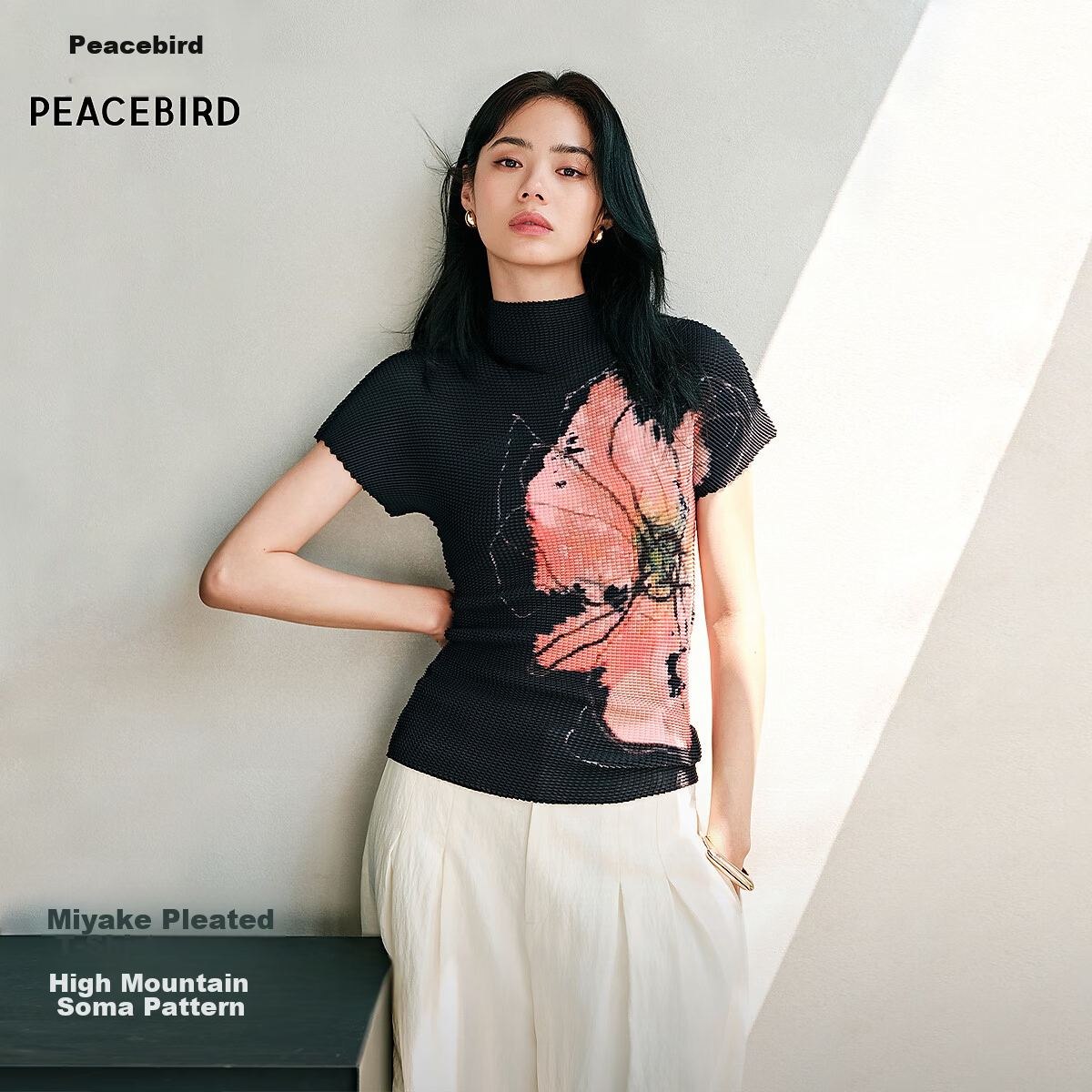 Peacebird Women's T-Shirt Miyake Style Pleated Soma Flower Short Sleeve Summer Elegant Half High Neck Slim Fit Top Black L