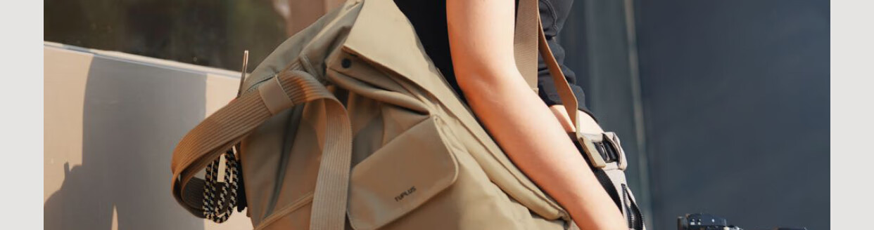 Tujia TUPLUS Comfortable Backpack, Large Capacity Travel Bag, Multifunctional Laptop Bag, Stylish Commuter Backpack, Khaki Color 3