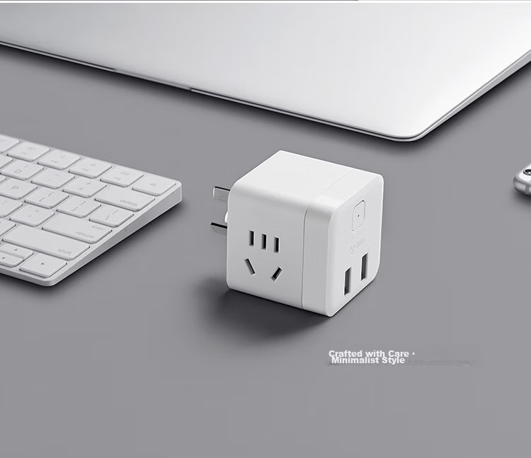 BULL Cube Power Strip, Extension Cord/Power Bar/Surge Protector, 4 Outlets with Master Switch GNV-UEB04W 15