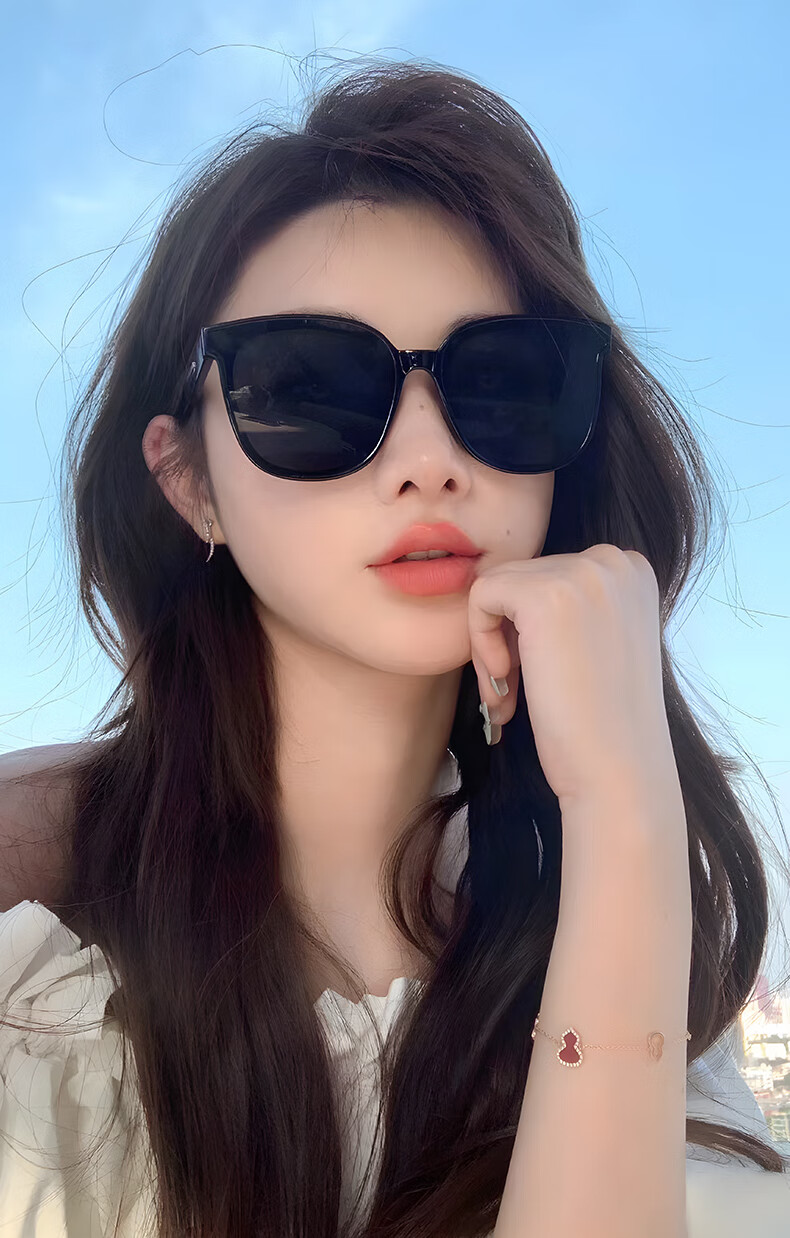 CAPONI Polarized GM Sunglasses for Women And Men, Slimming Effect, UV Protection, Sun Protection, Driving Glasses, High Definition, Premium Feel 2