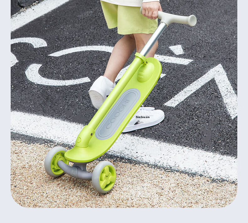 COOGHI Children's Scooter Q1 Foldable Gravity Steering Light-Up Wheels Birthday Gift for Ages 3-10, Cherry Blossom Pink 17