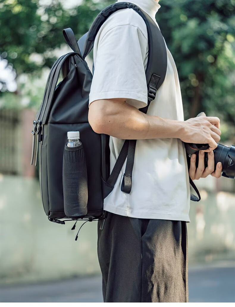 CWATCUN Camera Backpack, Casual Commuter Anti-Collision Photography Bag, Compatible with Fuji, Sony, Canon, Stylish Backpack Suitable for Men And Wome 17