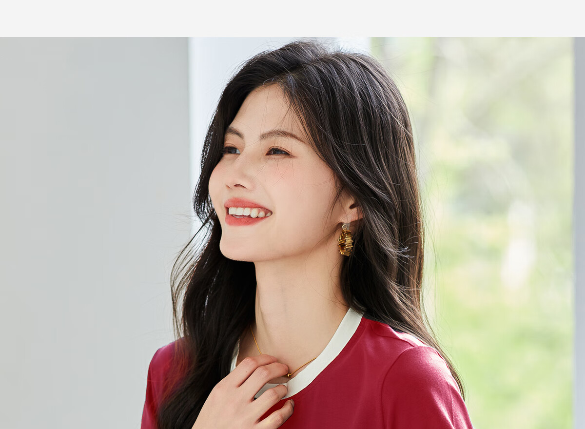 Taxiang Long-Sleeve T-Shirt for Women, Fashionable Small V-Neck Contrasting Color Spliced Top, Versatile Spring And Autumn Wear, Base Layer Shirt T143T2033 6