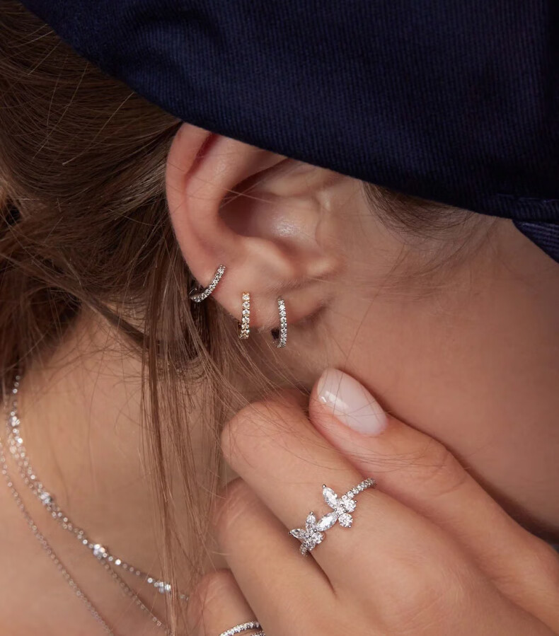 APM Monaco Circular Hoop Earrings, Luxurious And Elegant Ear Studs, Birthday Gift for Girlfriend Or Wife 1