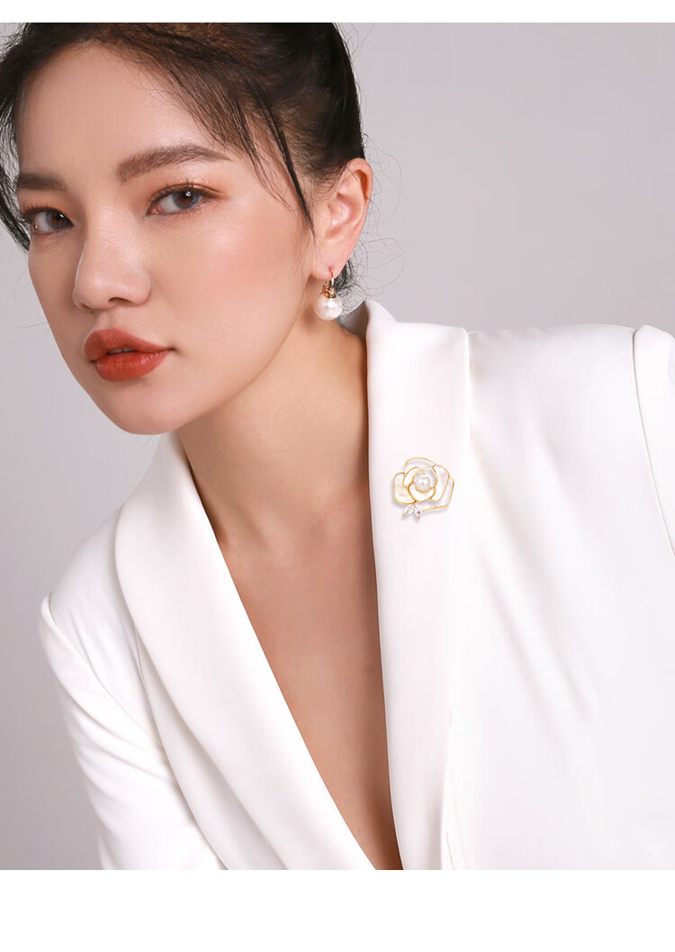 Qlady Camellia Brooch, High-End Women's Luxury Elegant Corsage, Anti-Exposure Silk Scarf Buckle, Clothing Accessory, Mid-Autumn Festival Gift 9
