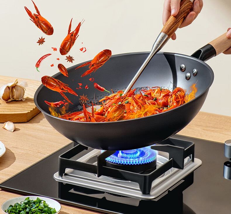 Zhangxiaoquan Uncoated Chinese Stir-Fry Wok, Fine Iron Pot, Hammered Pattern Bottom, Gas Stove Specific Model, 30cm with Lid, C30830300 3