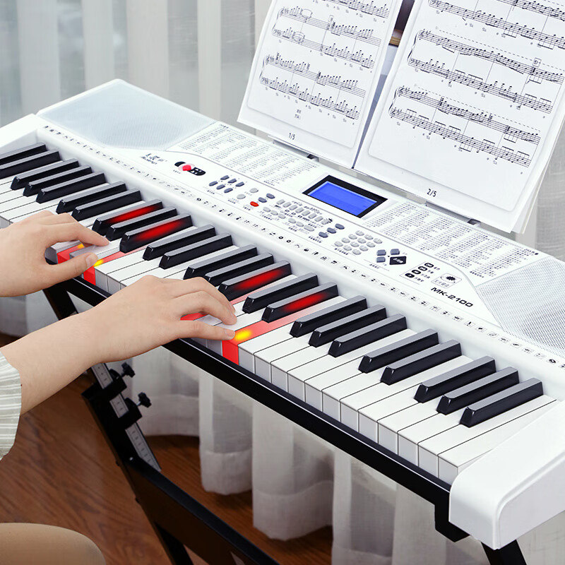 Meirkergr MK-2100 White Smart Version + Stand, 61-клавишная умная версия с подсветкой, многофункциональная электронная клавиатура, подключается к микрофону, наушникам, USB-накопителю, мобильному телефону, планшету с подставкой