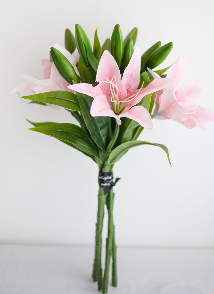 SUGER LOVE Nordic Style Multi-Head Lily Artificial Flower Bouquet, Living Room Decoration, Textured Silk Flowers, Fake Plants, Plastic Flowers 4