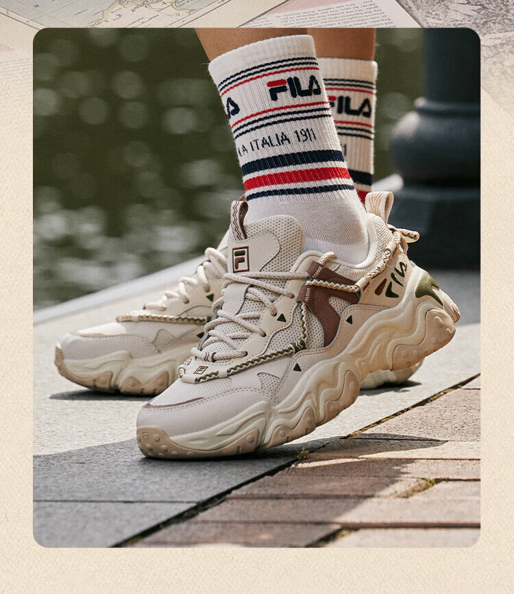 FILA Official Women's Dad Sneakers Sports Shoes Cat Claw Shoes 5th Generation Retro Casual Shoes 14