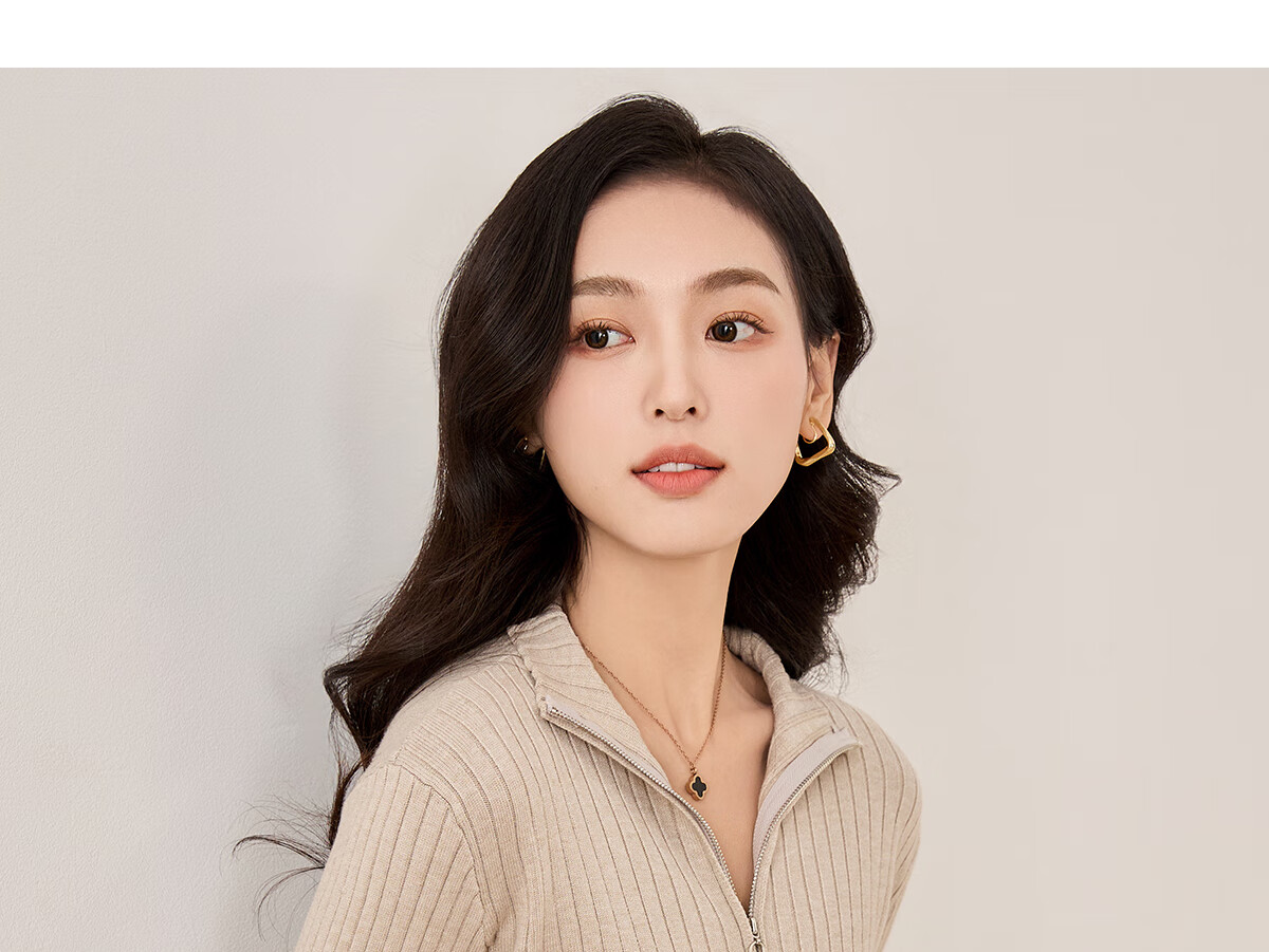 Chushen Women's V-Neck Knitted Sweater, Slimming Versatile Embellished Coat Top S61Z142 28