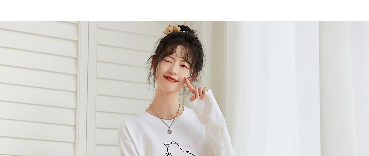 Halo Queen Women's Short-Sleeve T-Shirt, Summer Lightweight Round Neck Tee, American Sweet Cool Cat Print Half-Sleeve Top H143T1409 36