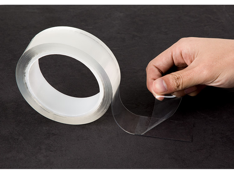 GuangBo Windproof Nano Double-Sided Tape, Leaves No Trace, 1mm Thickened, Transparent Poster, Strong Adhesive Film, High-Adhesion for Home And Car Use, 30*35mm/40 Pieces S45155 16