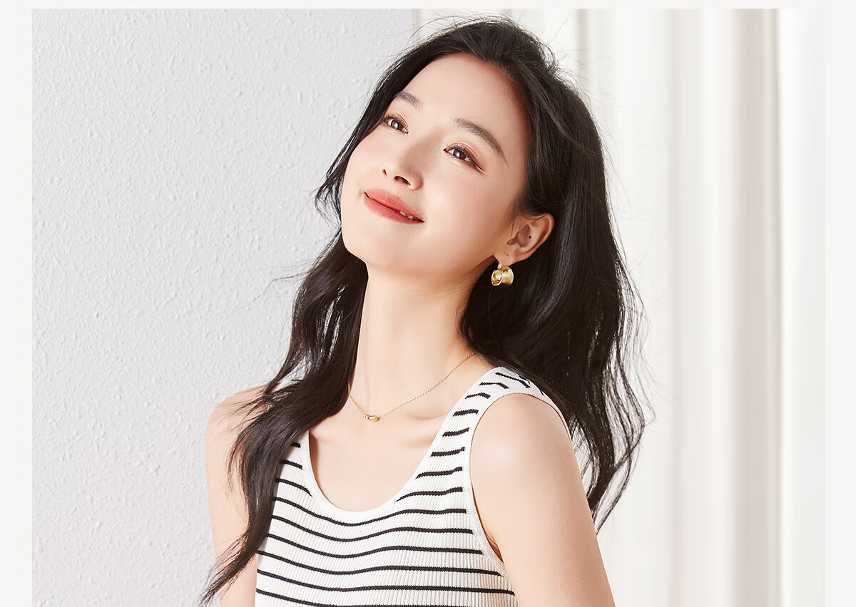 Chushen Spring And Summer Knitted Vest for Women, Simple And Versatile, Large U-Neck Design, Fashionable Inner And Outer Wear Top S62T294 1