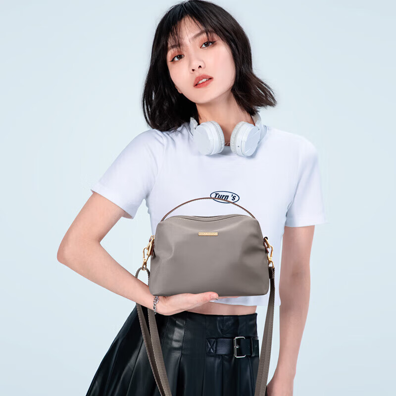 GOLF Crossbody Bag for Women, Fashionable Handbag, Shoulder Bag with Large Capacity, Versatile Phone Bag, Small Accessory Bag, Birthday Gift