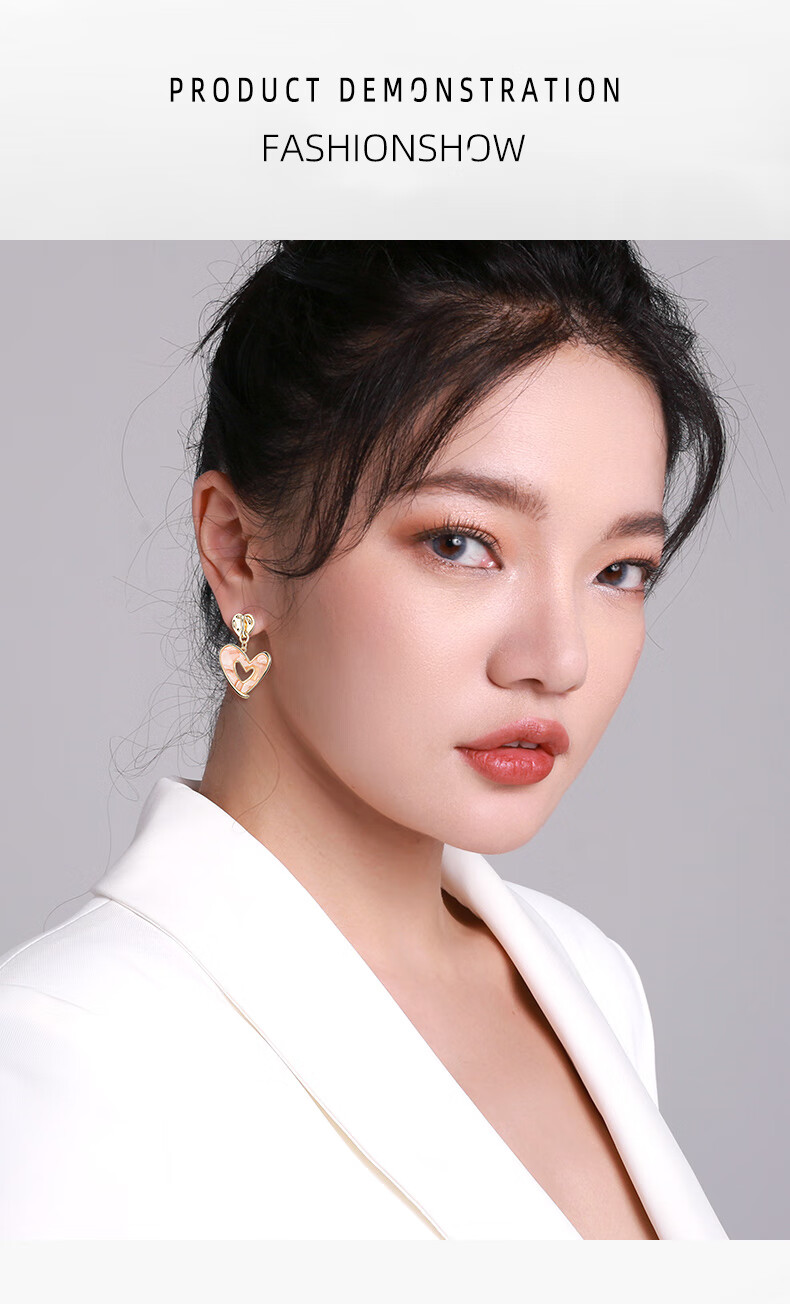 Qlady Sweet Heart Earrings for Women, Elegant Silver Studs with High-End Feel, Luxurious Niche Spring Earrings, Birthday And New Year Gift 3
