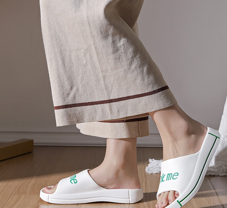Huameijianbu Solid Color Instagram-Style Slippers, Bathroom Indoor And Outdoor Soft-Soled Squishy Feeling Sandals, Women's Style HM915, White, Size 38-39 5