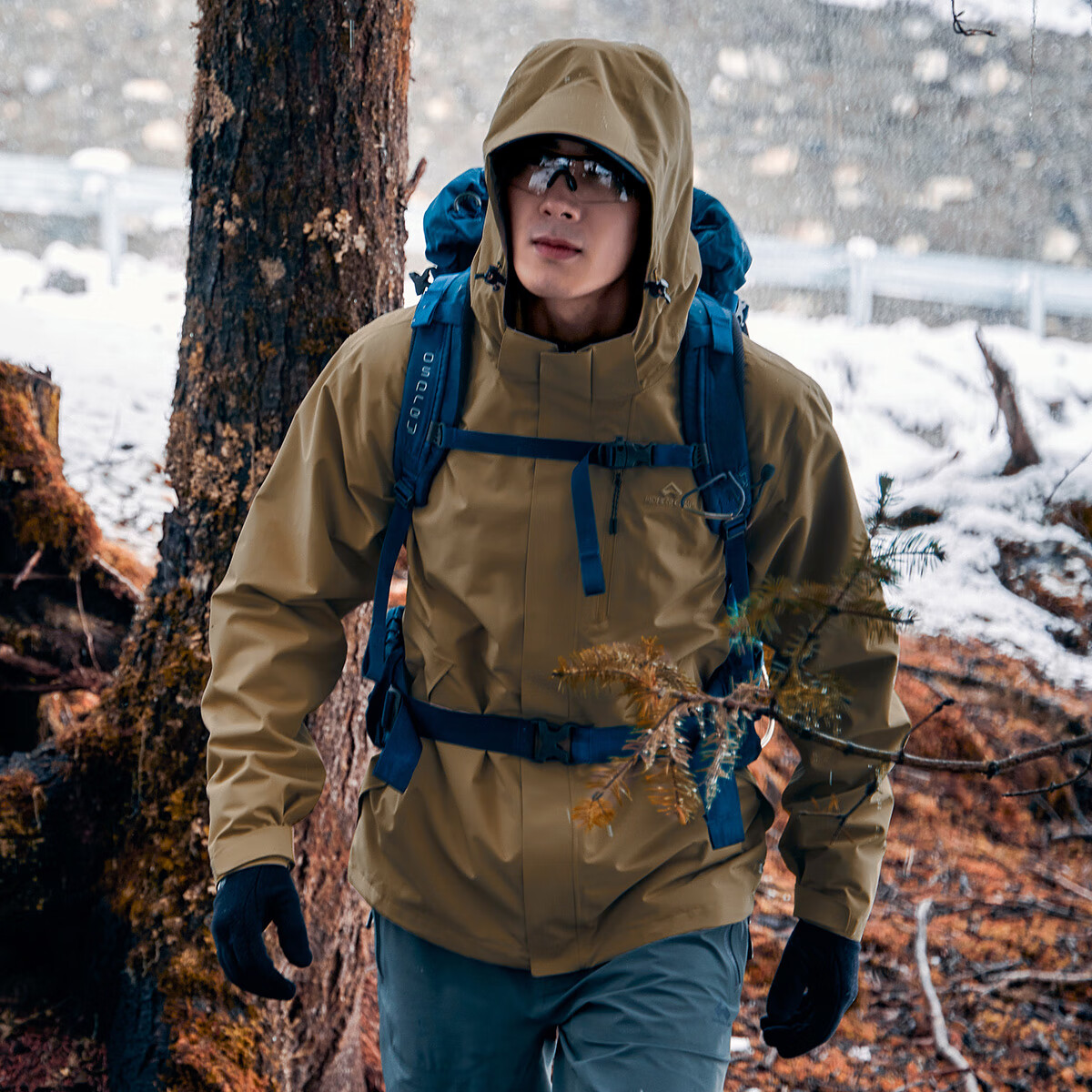 Pioneer Camp Outdoor Hardshell Jacket for Men, Autumn Windproof Waterproof Breathable Travel Hiking Mountaineering Wear-Resistant Coat